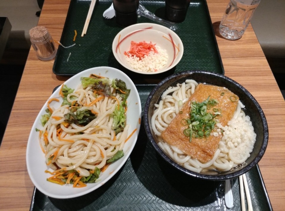 휴식과 함께 개별일정 속 일본에서의 마지막 점심식사는 우동^^ 냉우동샐러드가 별미였답니다!!